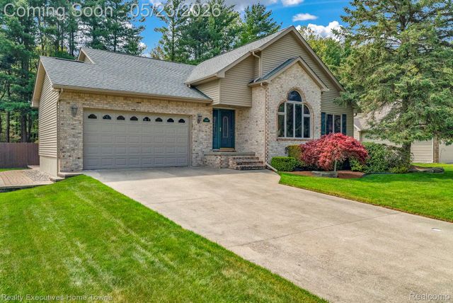 3307 Fanone Drive, Port Huron Charter Township, MI 48060
