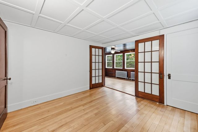24 Hildreth Street, Westford, MA 01886