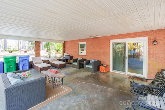 11060 Teresia Lane, Midland, NC 28107