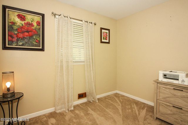 43 Darien Road, Howell, NJ 07731