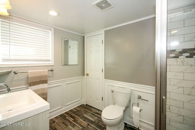 43 Darien Road, Howell, NJ 07731