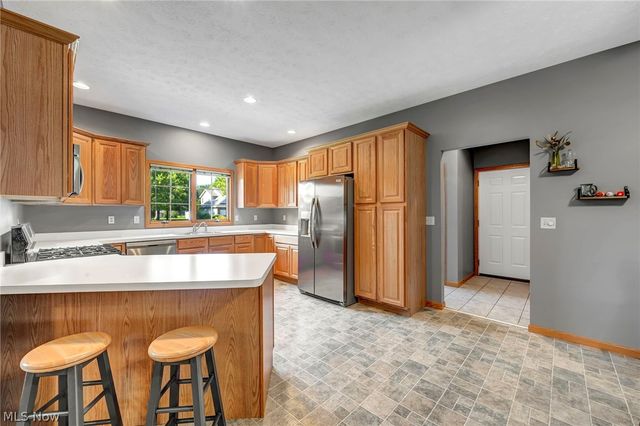 1017 Glendalough Avenue, Grafton, OH 44044