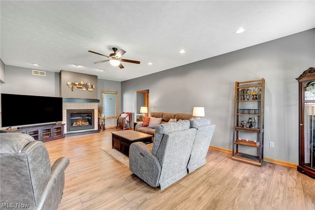 1017 Glendalough Avenue, Grafton, OH 44044