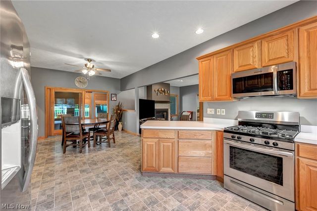 1017 Glendalough Avenue, Grafton, OH 44044