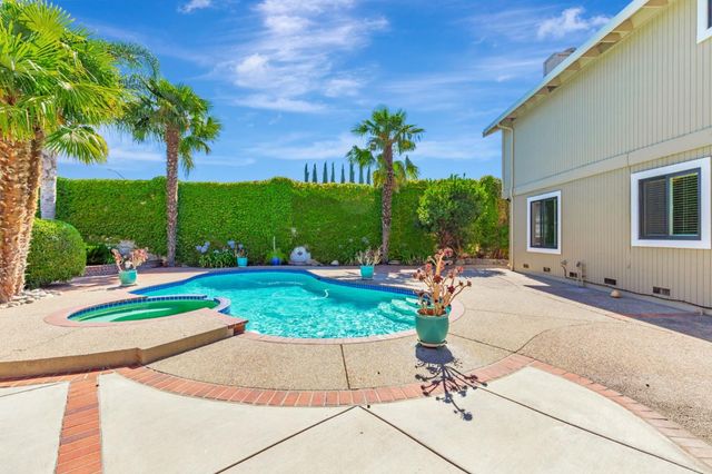 1206 Sycamore Court, Gilroy, CA 95020