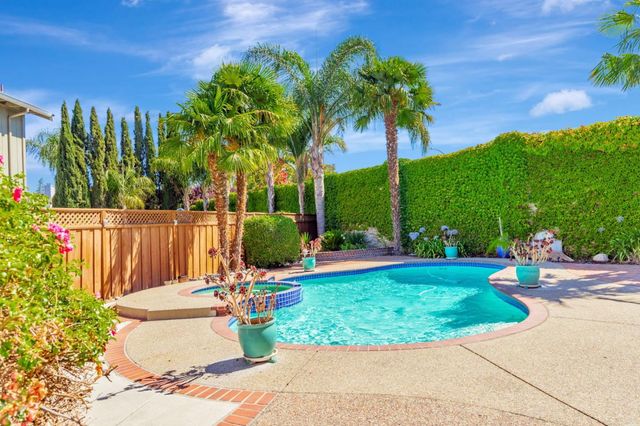 1206 Sycamore Court, Gilroy, CA 95020