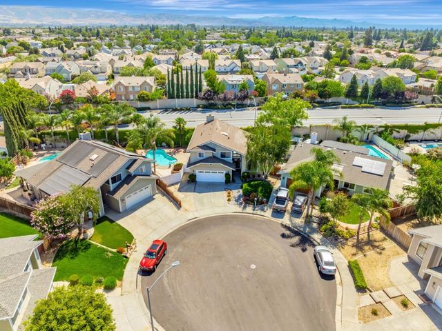 1206 Sycamore Court, Gilroy, CA 95020