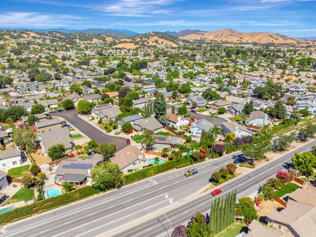 1206 Sycamore Court, Gilroy, CA 95020