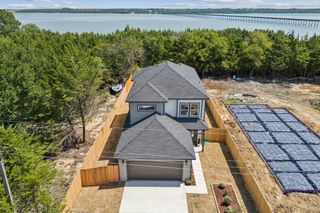 236 Hilltop Drive, Ennis, TX 75119