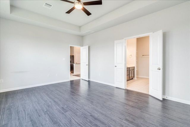 518 Algaroba LOOP, Buda, TX 78610