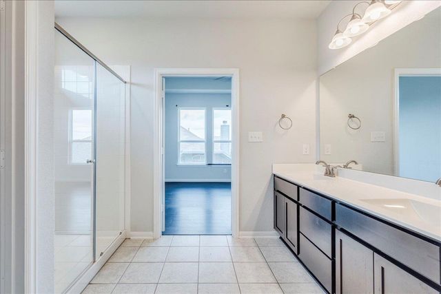 518 Algaroba LOOP, Buda, TX 78610