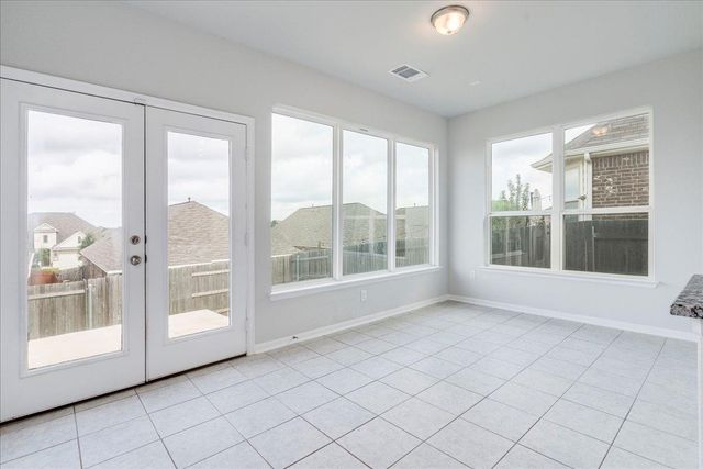 518 Algaroba LOOP, Buda, TX 78610
