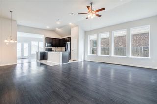 518 Algaroba LOOP, Buda, TX 78610