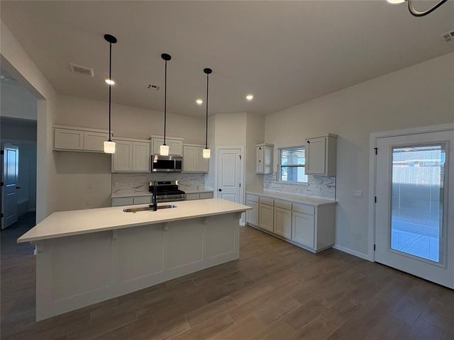 8617 NW 76th Street, Oklahoma City, OK 73132