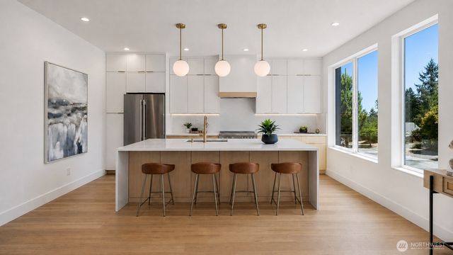 726 N 89th Street, Seattle, WA 98103