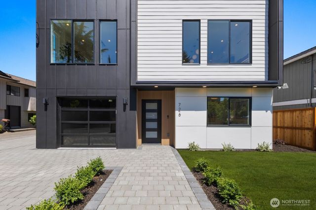 726 N 89th Street, Seattle, WA 98103