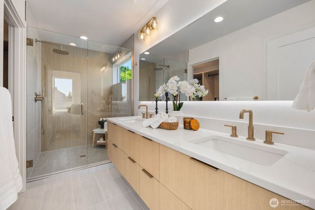 726 N 89th Street, Seattle, WA 98103