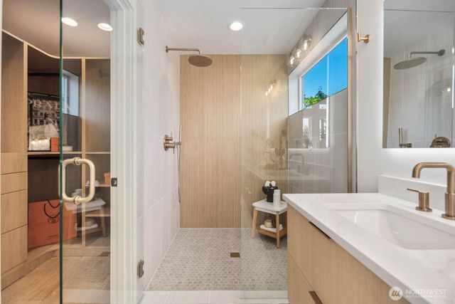 726 N 89th Street, Seattle, WA 98103