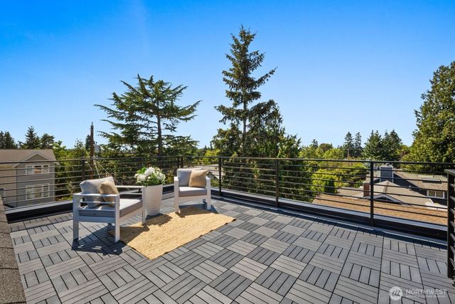 726 N 89th Street, Seattle, WA 98103