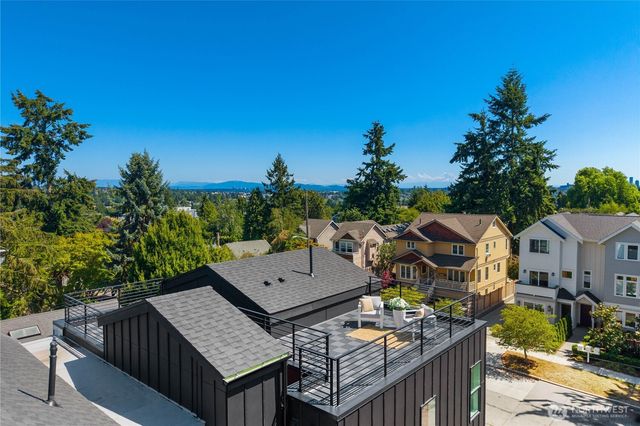 726 N 89th Street, Seattle, WA 98103