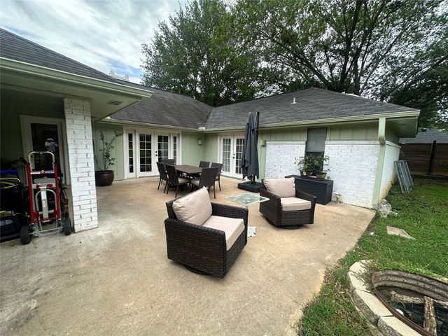 7245 Wendy Drive, Paris, TX 75462