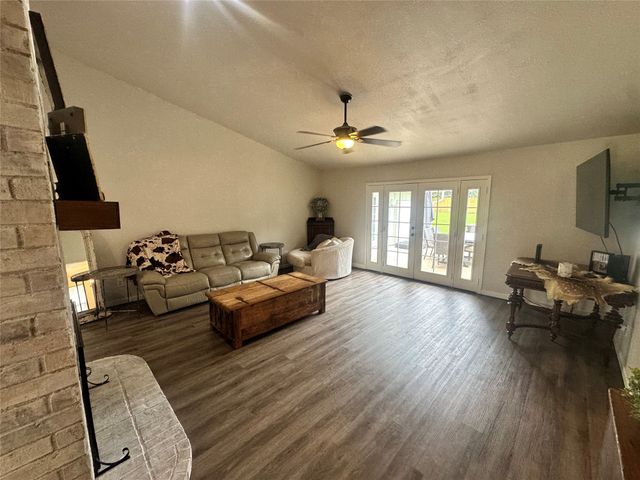 7245 Wendy Drive, Paris, TX 75462