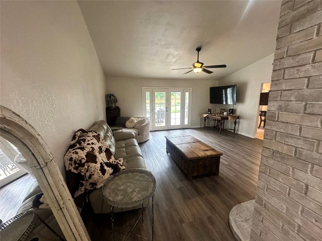 7245 Wendy Drive, Paris, TX 75462