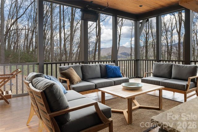 51 Summit Road, Swannanoa, NC 28778