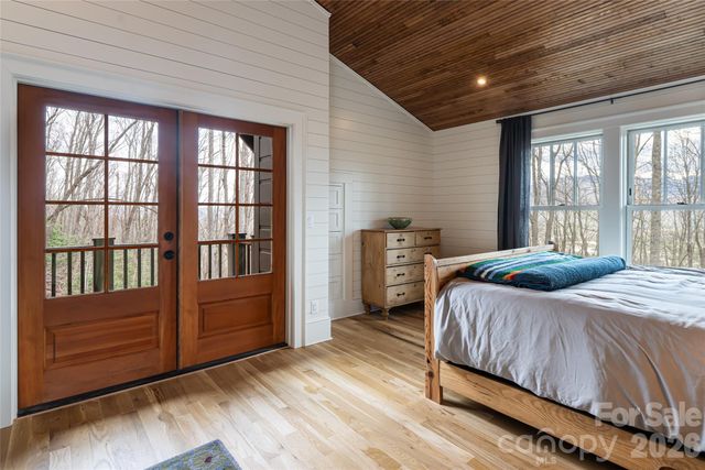 51 Summit Road, Swannanoa, NC 28778