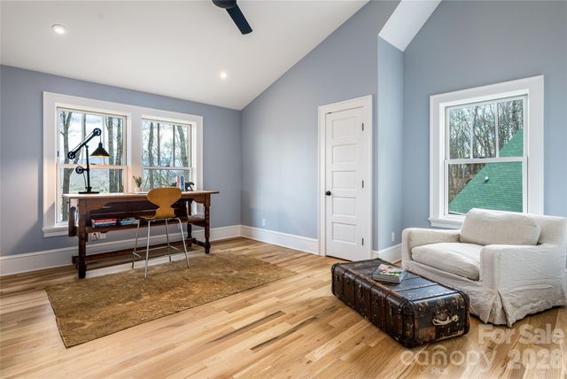 51 Summit Road, Swannanoa, NC 28778