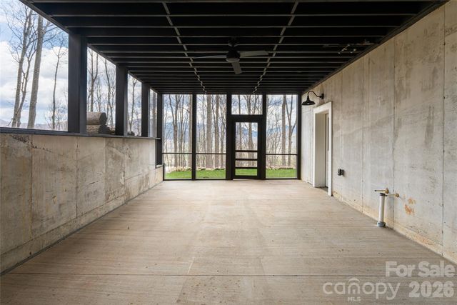 51 Summit Road, Swannanoa, NC 28778