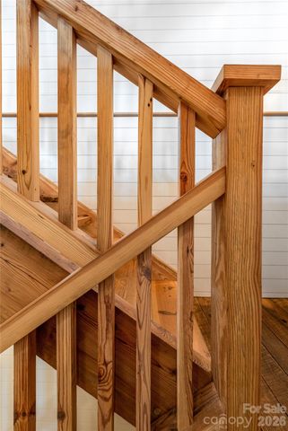 51 Summit Road, Swannanoa, NC 28778