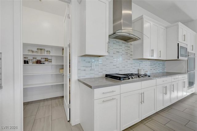 699 Glowing Horizon Street, Henderson, NV 89052