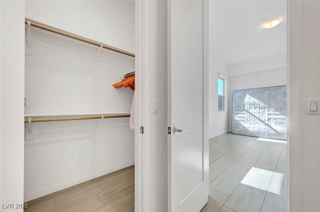 699 Glowing Horizon Street, Henderson, NV 89052