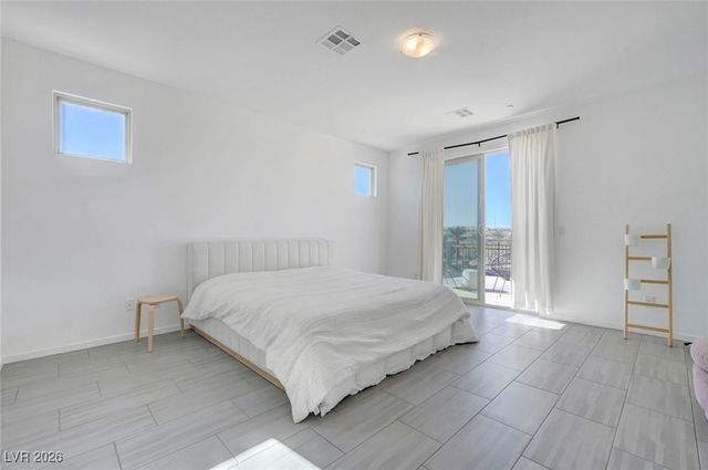 699 Glowing Horizon Street, Henderson, NV 89052