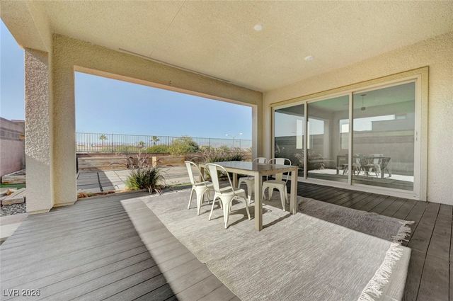 699 Glowing Horizon Street, Henderson, NV 89052