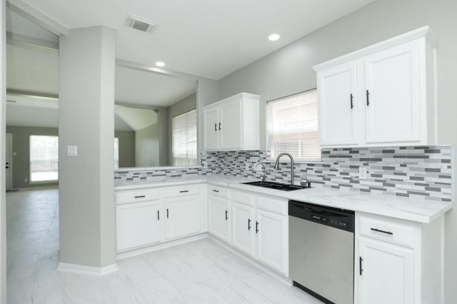 2522 Cardinal Elm Street, Fresno, TX 77545