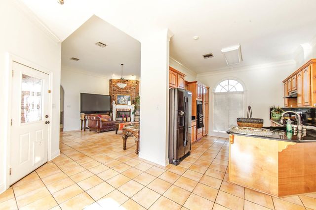 111 Thetford Drive, Houma, LA 70360