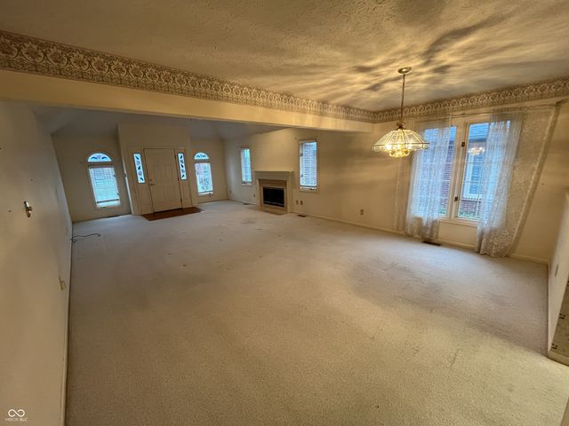 215 Andrews Boulevard East Drive, Plainfield, IN 46168