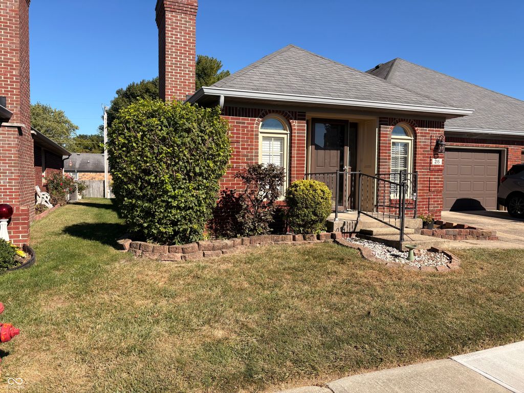 215 Andrews Boulevard East Drive, Plainfield, IN 46168