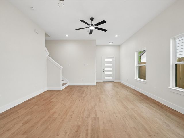 826 Stamps Avenue, Fort Worth, TX 76114