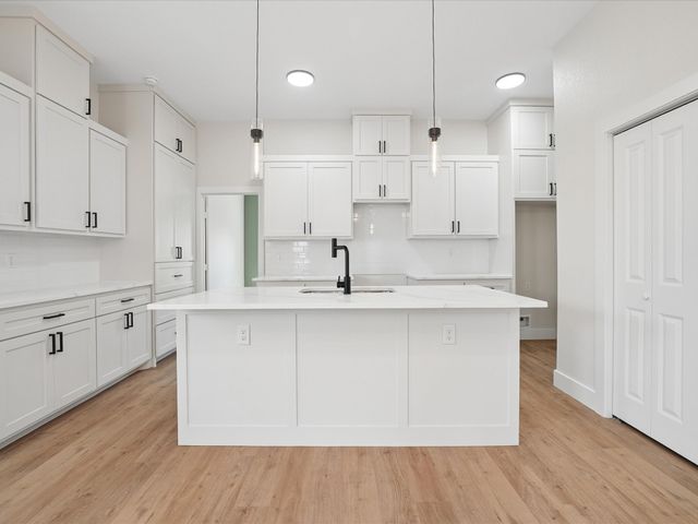 826 Stamps Avenue, Fort Worth, TX 76114