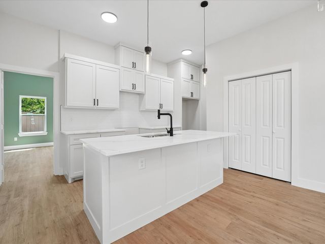 826 Stamps Avenue, Fort Worth, TX 76114