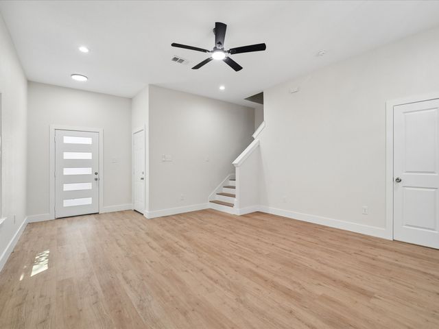 826 Stamps Avenue, Fort Worth, TX 76114