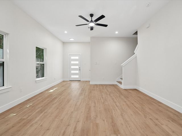 826 Stamps Avenue, Fort Worth, TX 76114