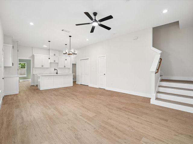 826 Stamps Avenue, Fort Worth, TX 76114