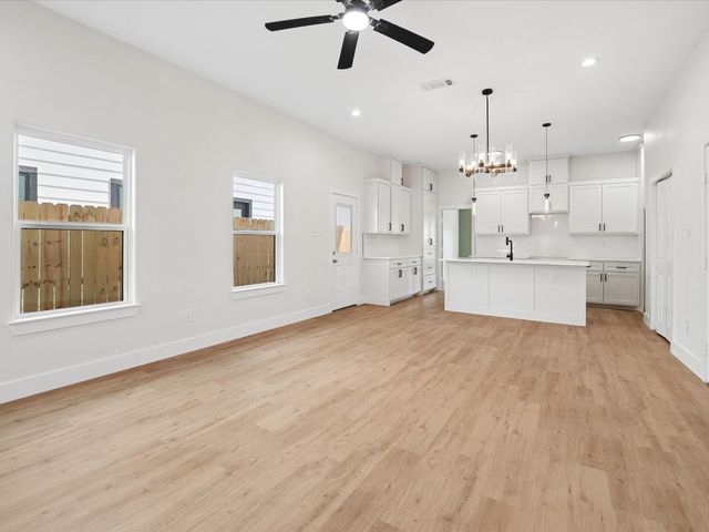 826 Stamps Avenue, Fort Worth, TX 76114