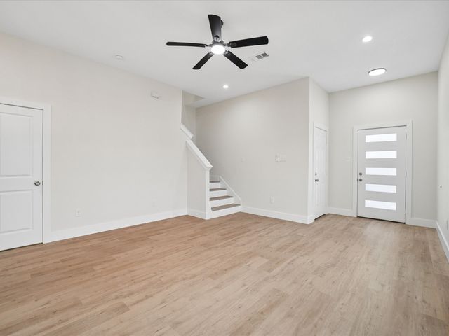 826 Stamps Avenue, Fort Worth, TX 76114