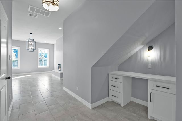 1715 Valley View Drive, La Porte, TX 77571