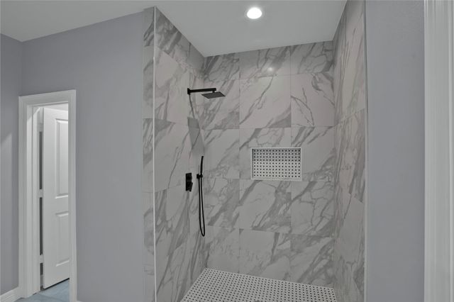 1715 Valley View Drive, La Porte, TX 77571